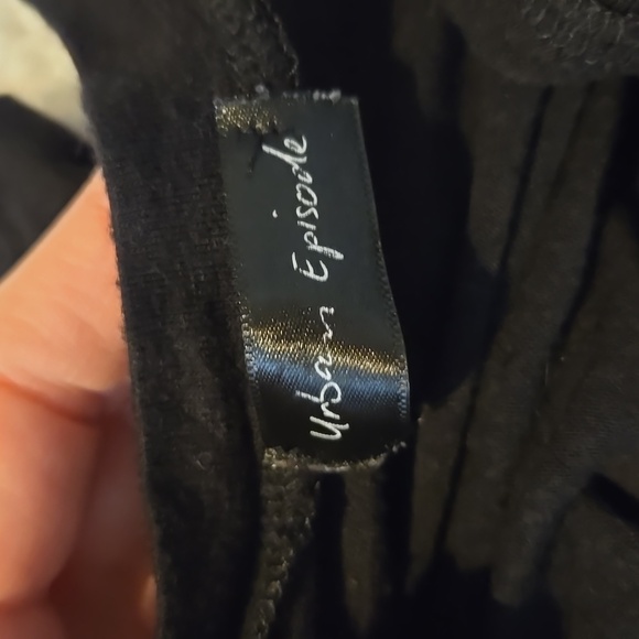 Urban Episode Graphic Tee - Picture 3 of 4